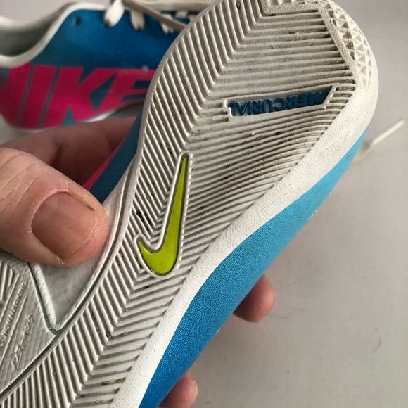 NIKE MERCURIAL VICTORY IV IC NEPTUNE BLUE/VOLT-TIDE POOL BLUE- 12 children. Used - Picture 6 of 10